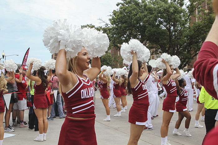 Oklahoma football: Sooner fans tailgate before Tulane game (photos ...