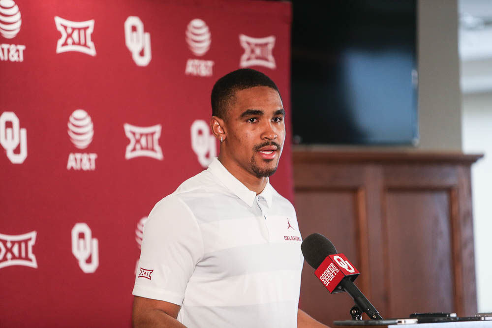 Oklahoma QB Jalen Hurts on new opportunity with Sooners: 'I'm kind of built  for these types of situations'