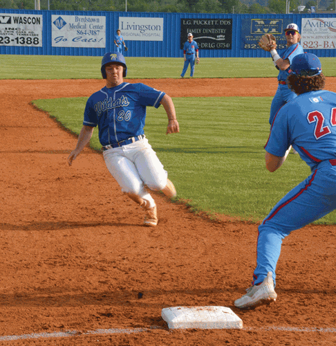 Wildcats head to playoffs with wins