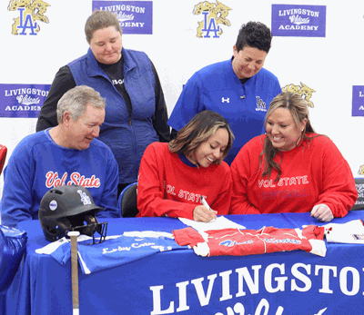 Jazlyn Flowers signs with Vol State