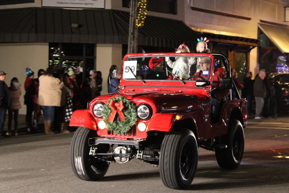 Carthage Christmas Parade 2021 Group Plans Its Own Carthage Christmas Parade After Official Event Cancelled News Panolawatchman Com