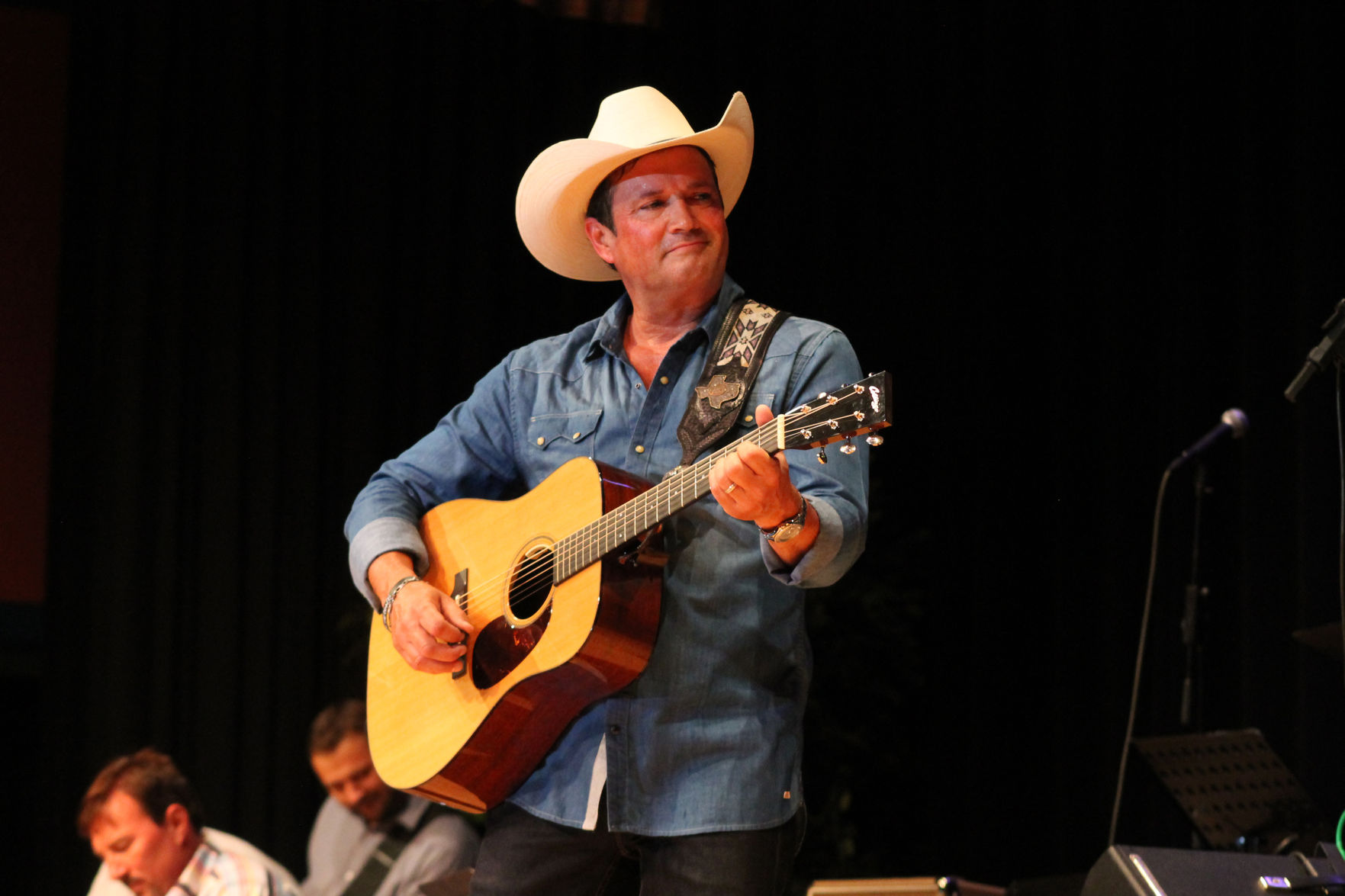 Tracy Byrd To Headline Panola County Chamber Of Commerce Banquet | News ...