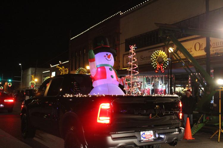 PHOTOS Christmas parade brings cheer to downtown Carthage Multimedia