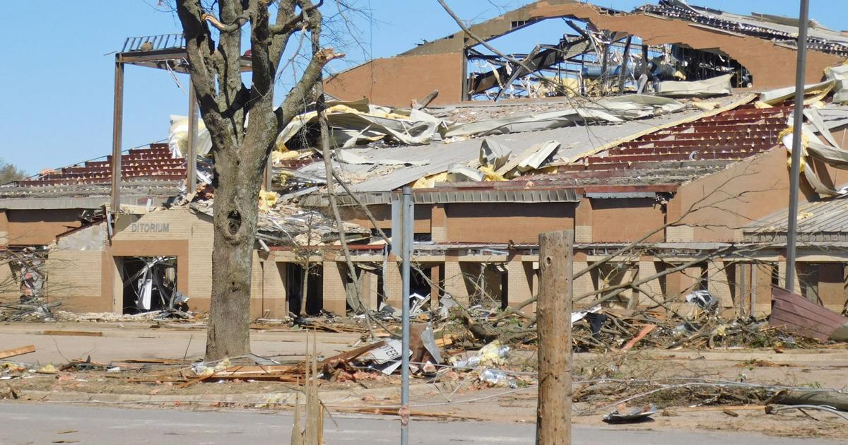 Paragould Greene County Emergency Crews Help In Tornado Aftermath paragould-greene-county-emergency-crews-help-in-tornado-aftermath