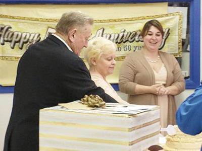 Saylors celebrate 50th wedding anniversary