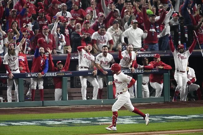 Phillies tie World Series mark with 5 HR, rout Astros in Game 3