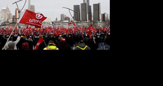 Unifor Detroit Three autoworkers vote for strike mandate, mirrors U.S. counterpart - Vimarsana News