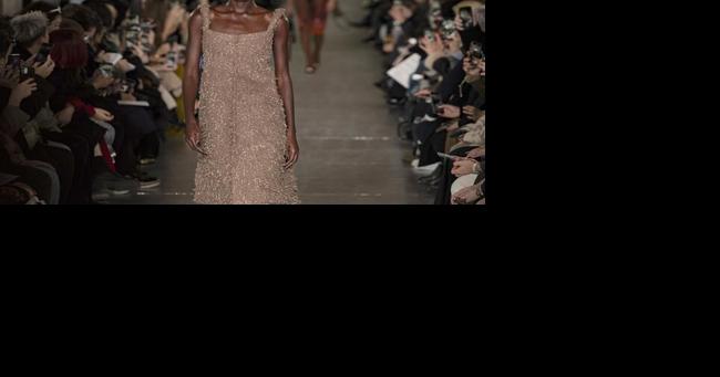 Tory Burch set out to make the everyday 'sublime' with Fall-Winter collection at NY Fashion Week | National Entertainment - Vimarsana News