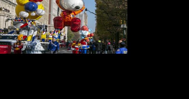Balloons, bands, celebrities and Santa: Macy's Thanksgiving Day Parade kicks off | National Entertainment - Vimarsana News