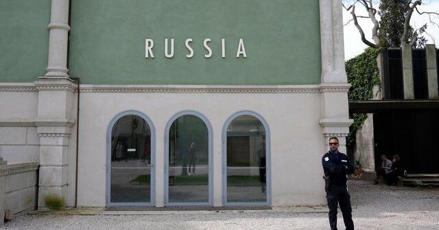 EU pulls $2.4 million from Venice Biennale over Russia's return