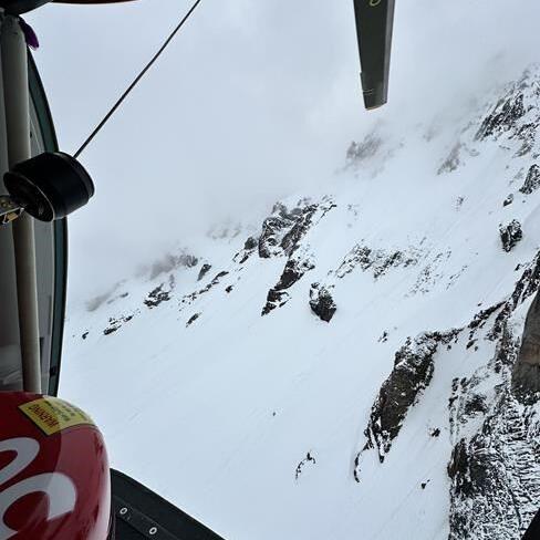 Rescuers analyzing aerial videos for clues in search for missing B.C. climbers - Vimarsana News