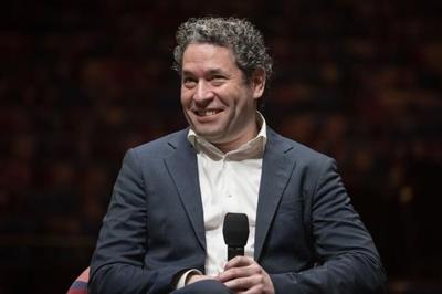 Dudamel in surprise move resigns from Paris Opéra 2 years into 6-year contract