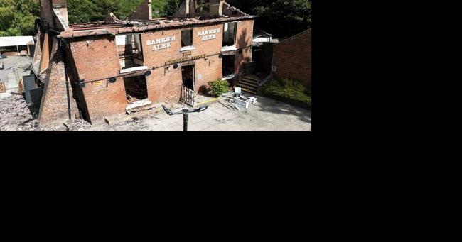 Cheers to being crooked again. Quirky English pub bulldozed after a fire to be rebuilt as it was - Vimarsana News