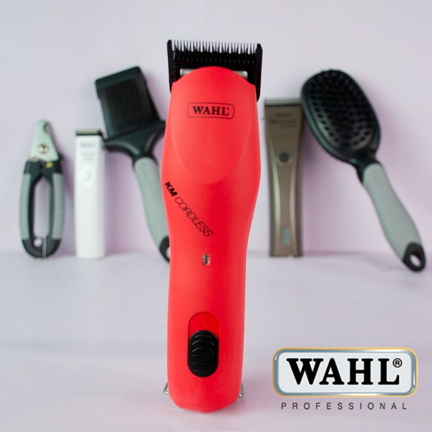 Difference between dog outlet clippers and trimmers