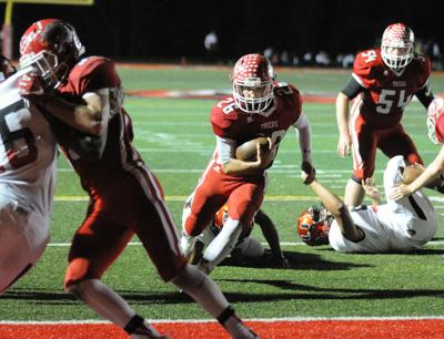 Football Stj Tigers Clinch Winning Season With 49 7 Thumping Of