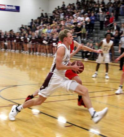 Bulldog All Stater Pritchett Chooses To Play Basketball At