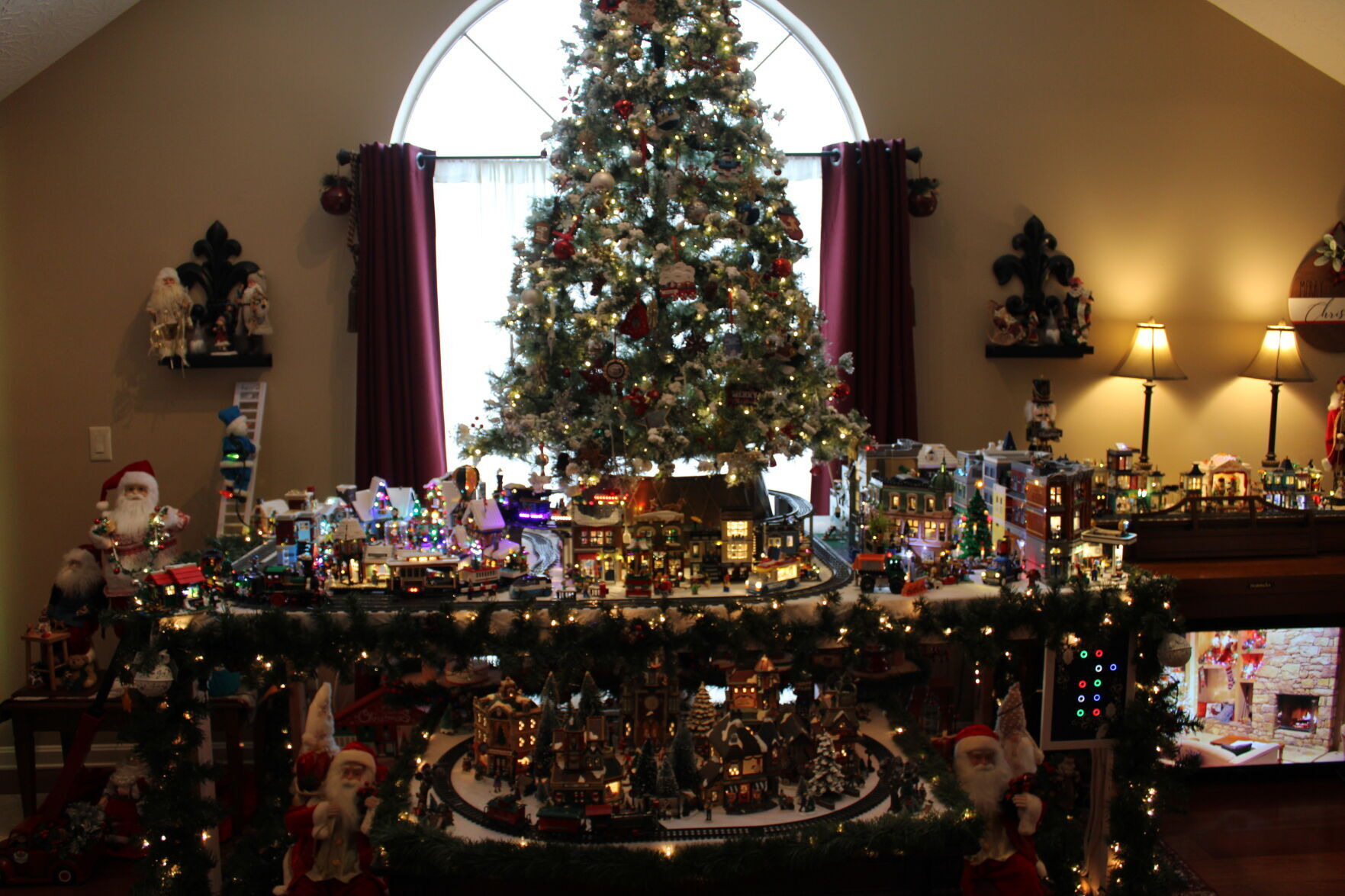 A hometown holiday highlight: Christmas at the Gilberts