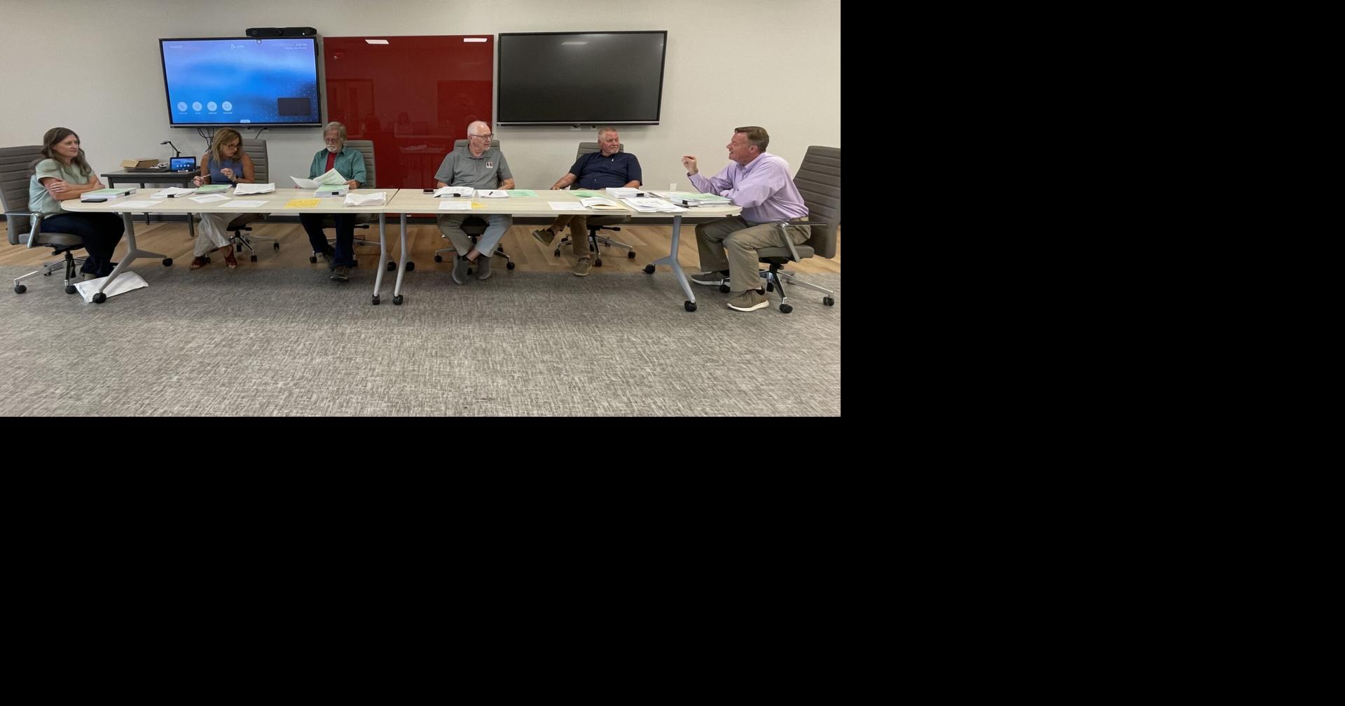 School board grants $1K stipends for all full-t…
