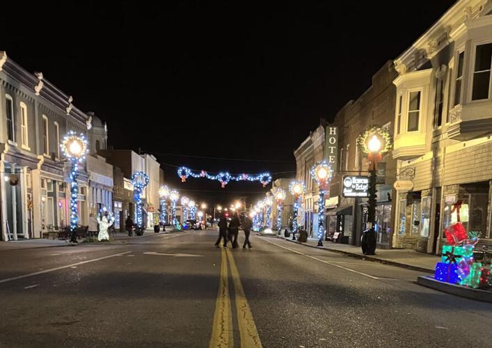 Light Up Lawrenceburg helps ring in holiday season The Anderson News