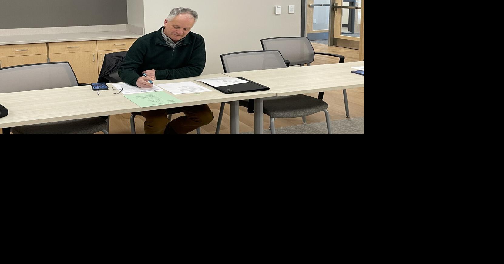 School board sets timeline for superintendent search