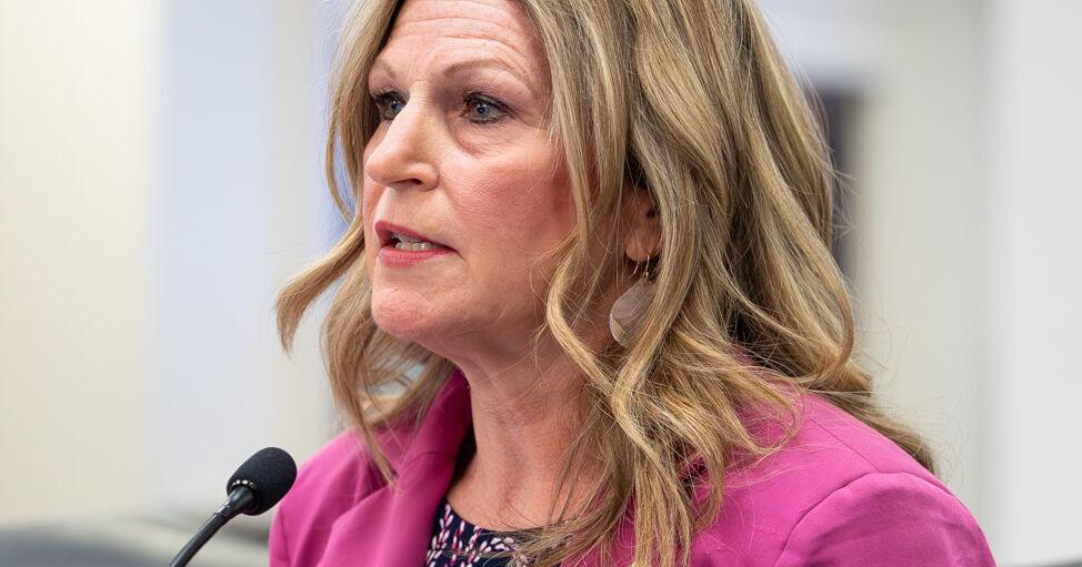 House committee approves bill to criminalize grooming of a minor