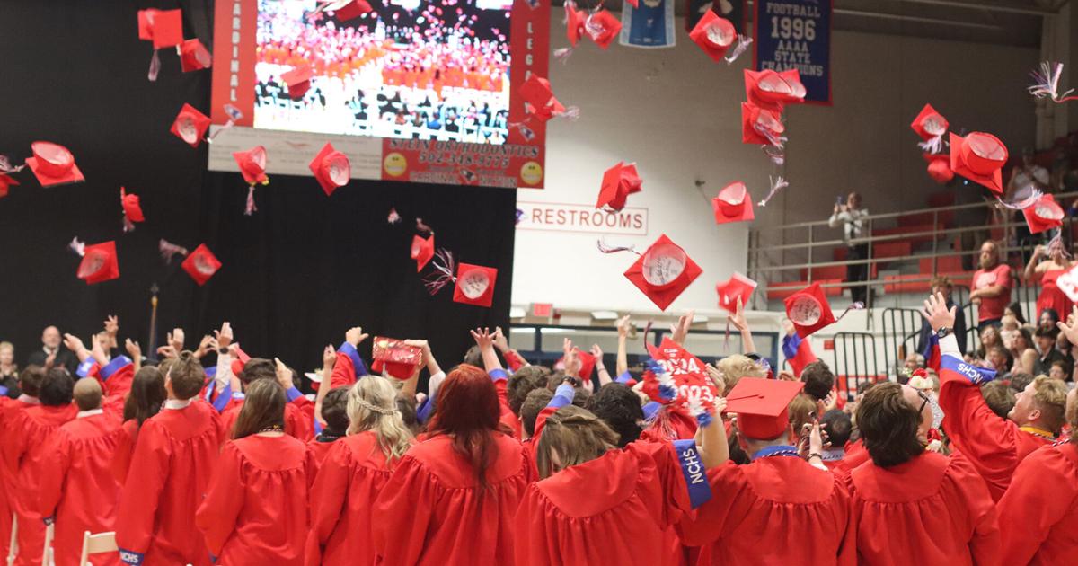 Bardstown, Nelson County Schools send off Class of 2023 Features