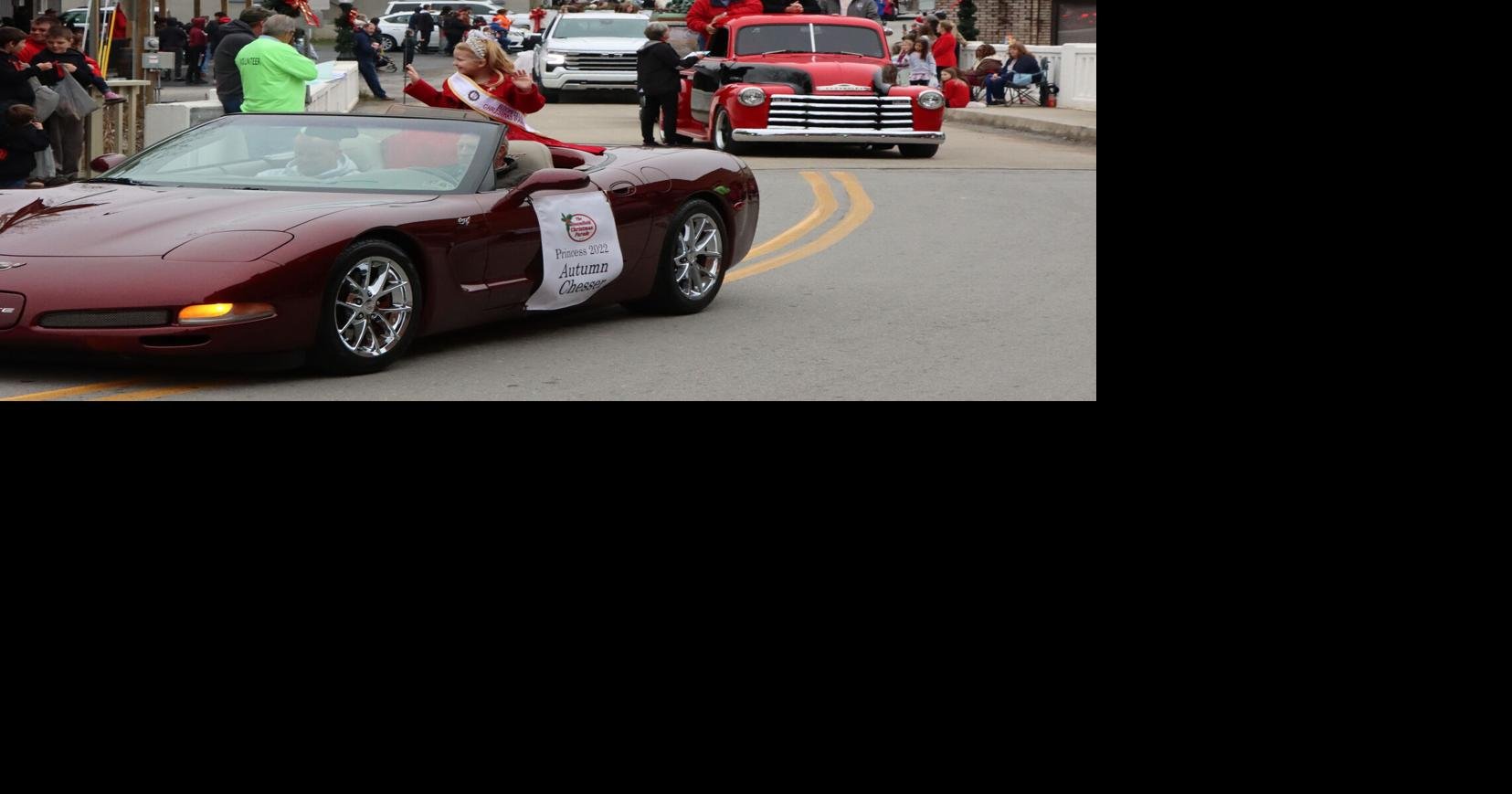 Bloomfield Christmas Parade Features