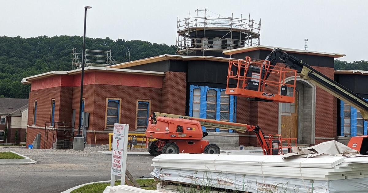 Ky2 Building Exterior of hospital building gets bricks, nearly ‘dried in’ | News ...