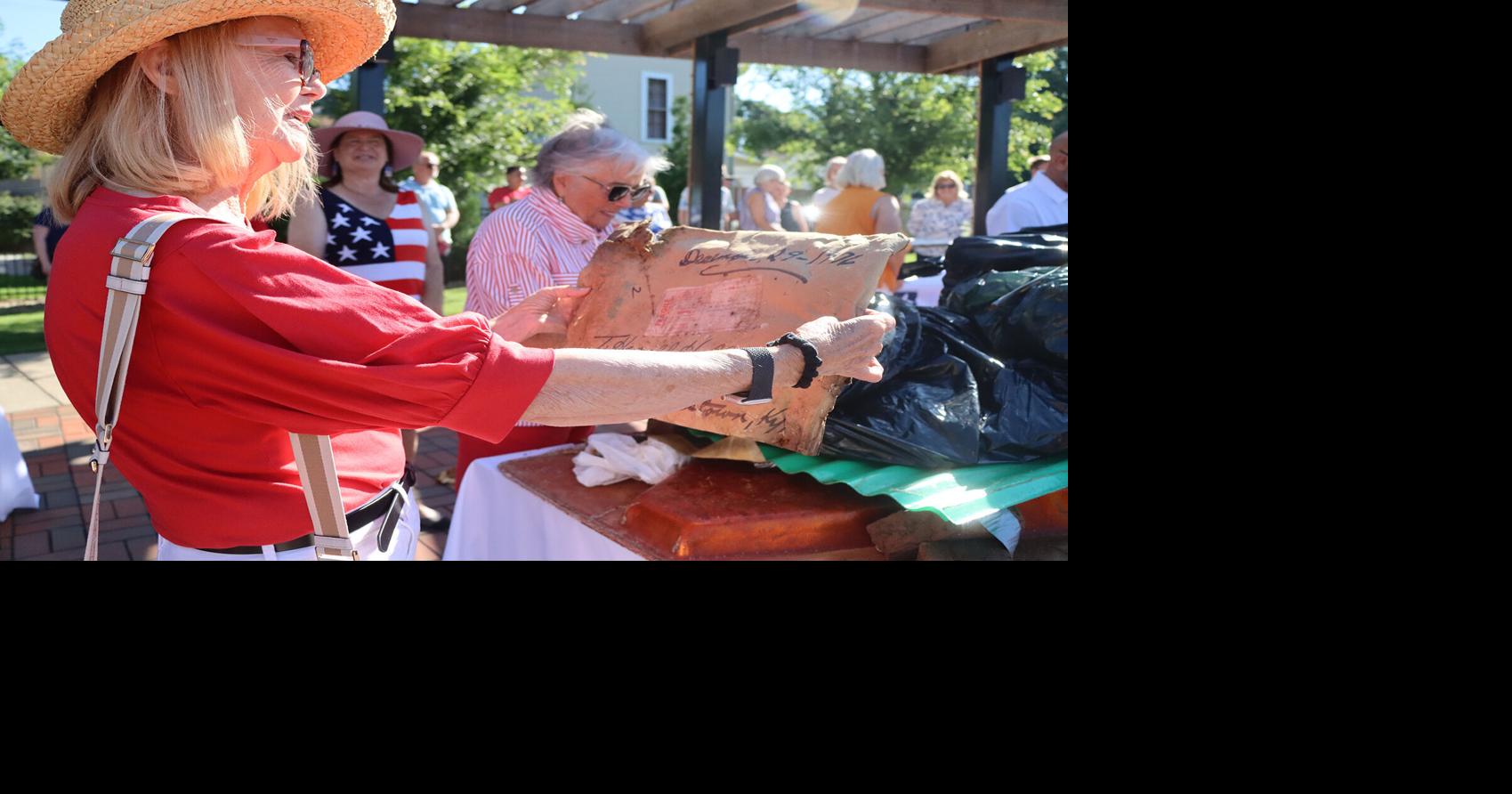 Bicentennial Time Capsule opened to fanfare