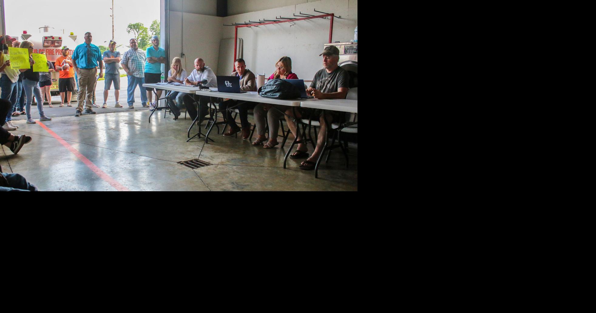 Bloomfield residents take out their frustrations against mayor News