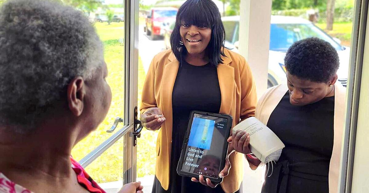 Jw Relocation Program Three-day JW program promises only good news | The Lancaster News | pmg ...