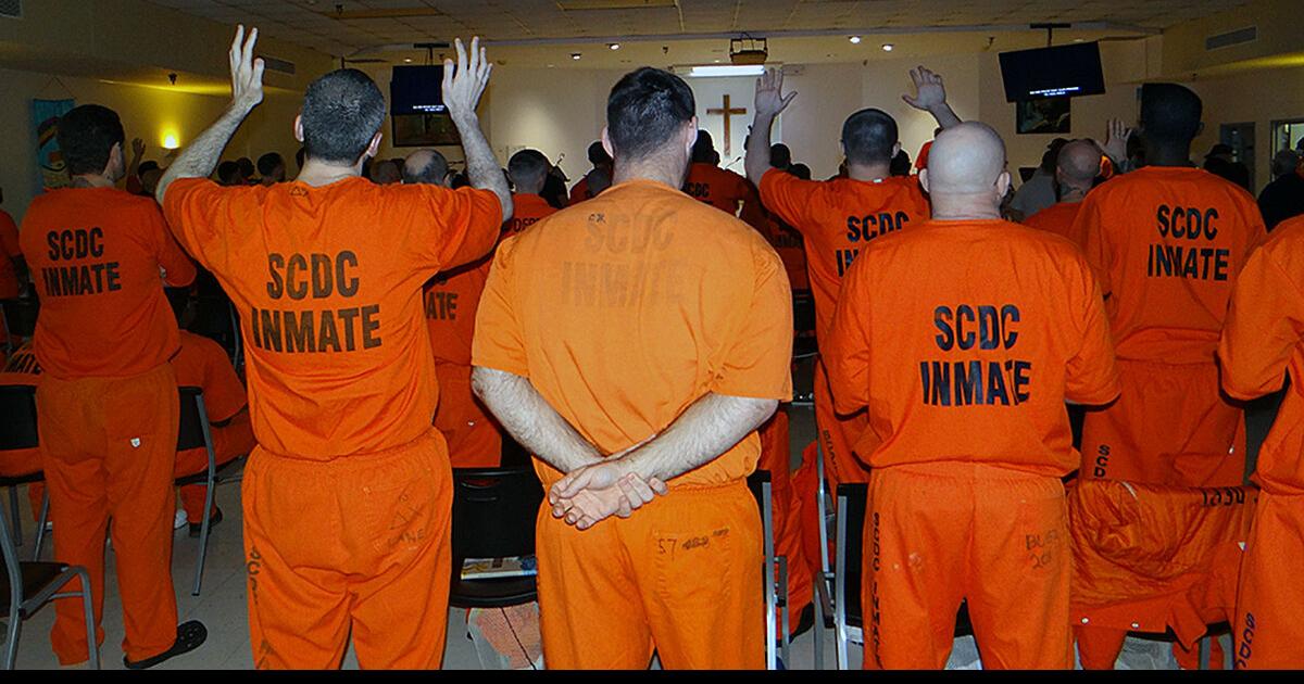 Finding new life 38 inmates baptized at Kershaw prison The Lancaster(00)