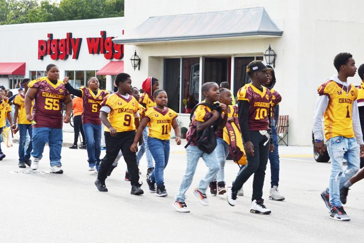 DRAGONS FOOTBALL ON THE MARCH!