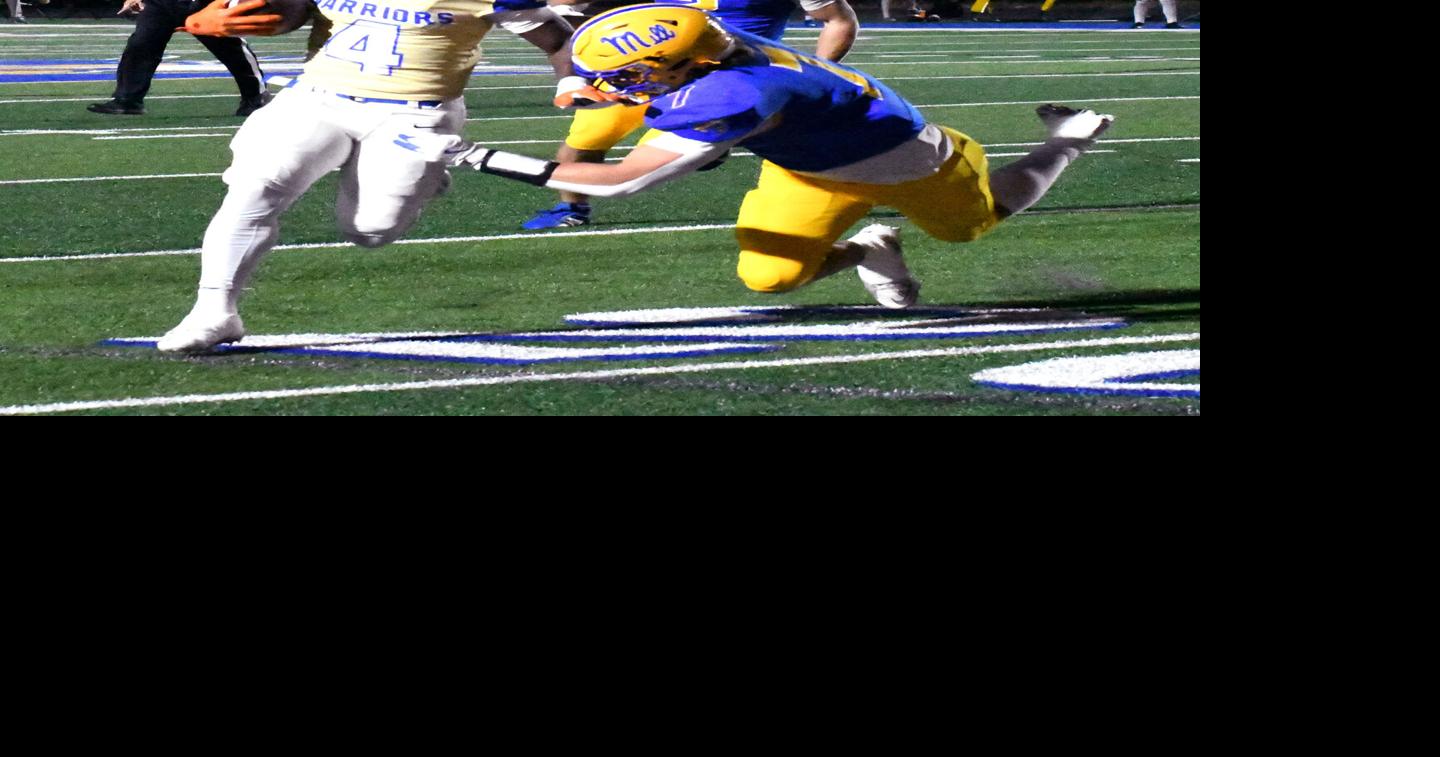 Warriors hold off pesky Jackets to stay undefeated