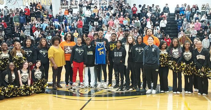 Edwards earns state honor from MaxPreps, again - Vimarsana News