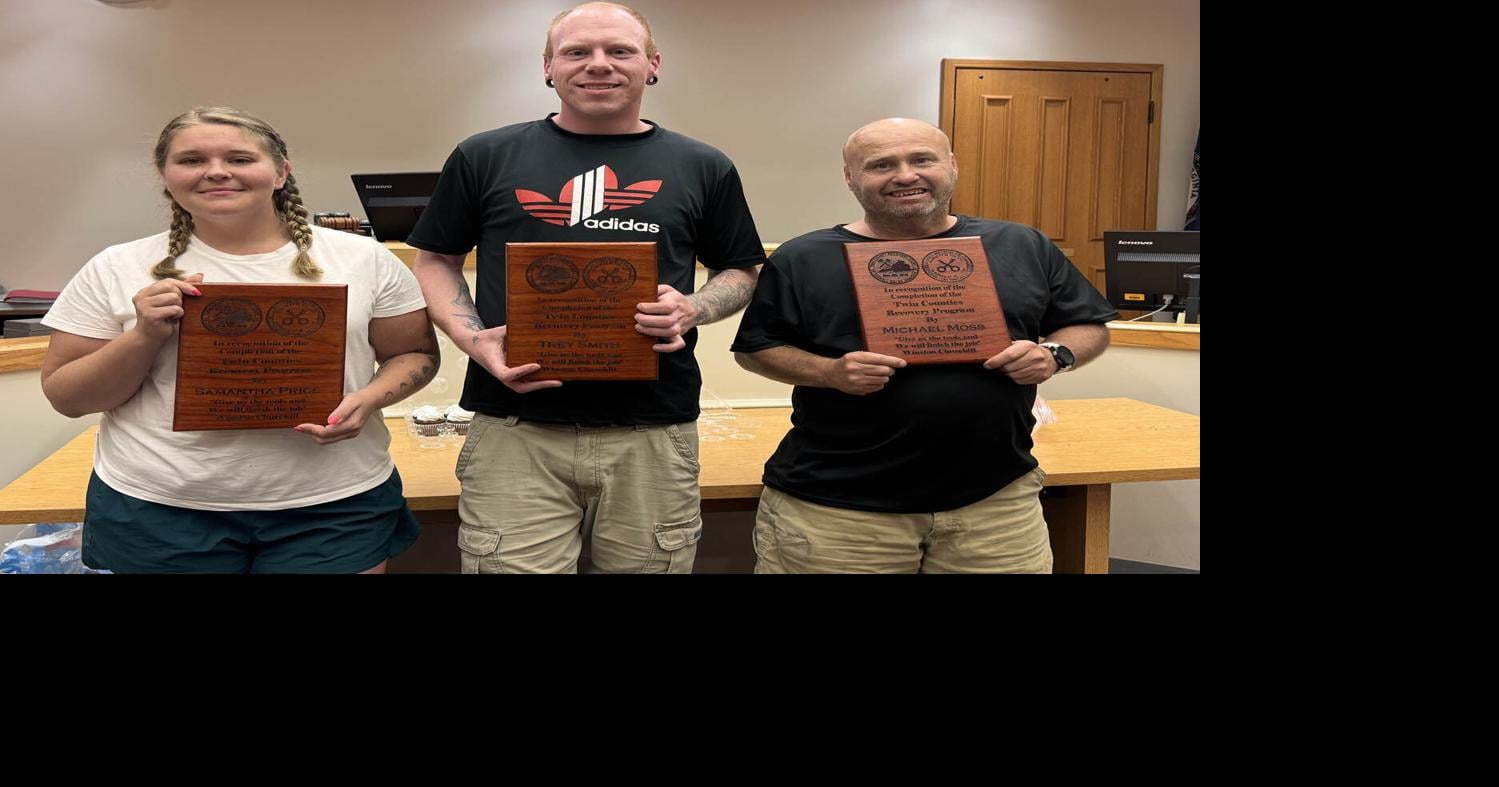 Four more graduate from recovery court