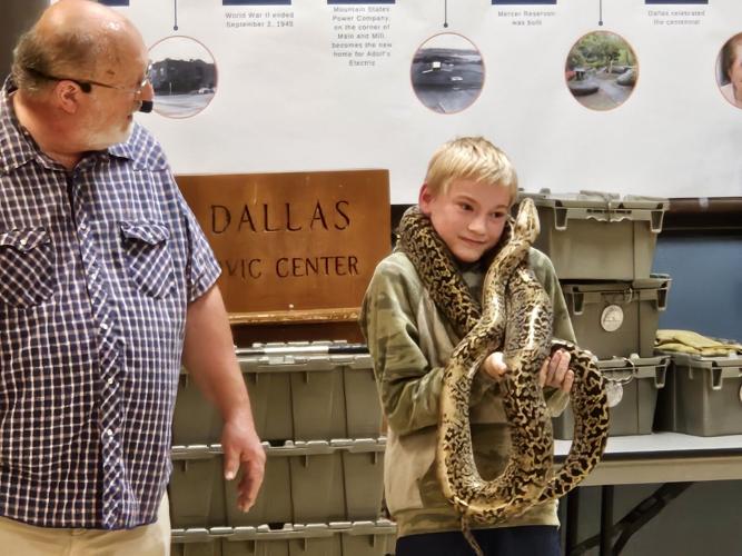 Reptile Man delights kids with slithering surprises | News | polkio.com