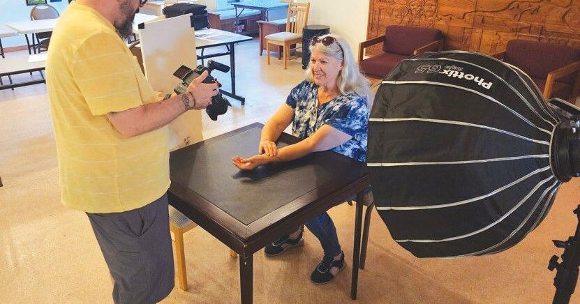 Exhibit finds unique stories in hands - Vimarsana News