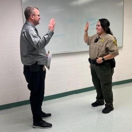 Sheriff's office welcomes two new deputies | News - Vimarsana News