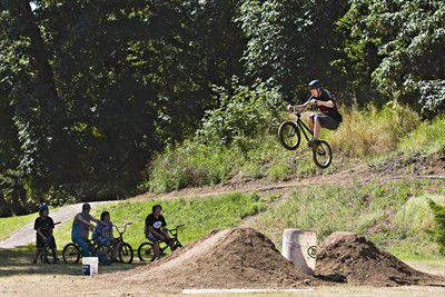 Dirt best sale jump trail