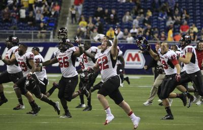 longest streak winning postandcourier gamecocks nation ncaa holds claims illinois northern carolina football college says south