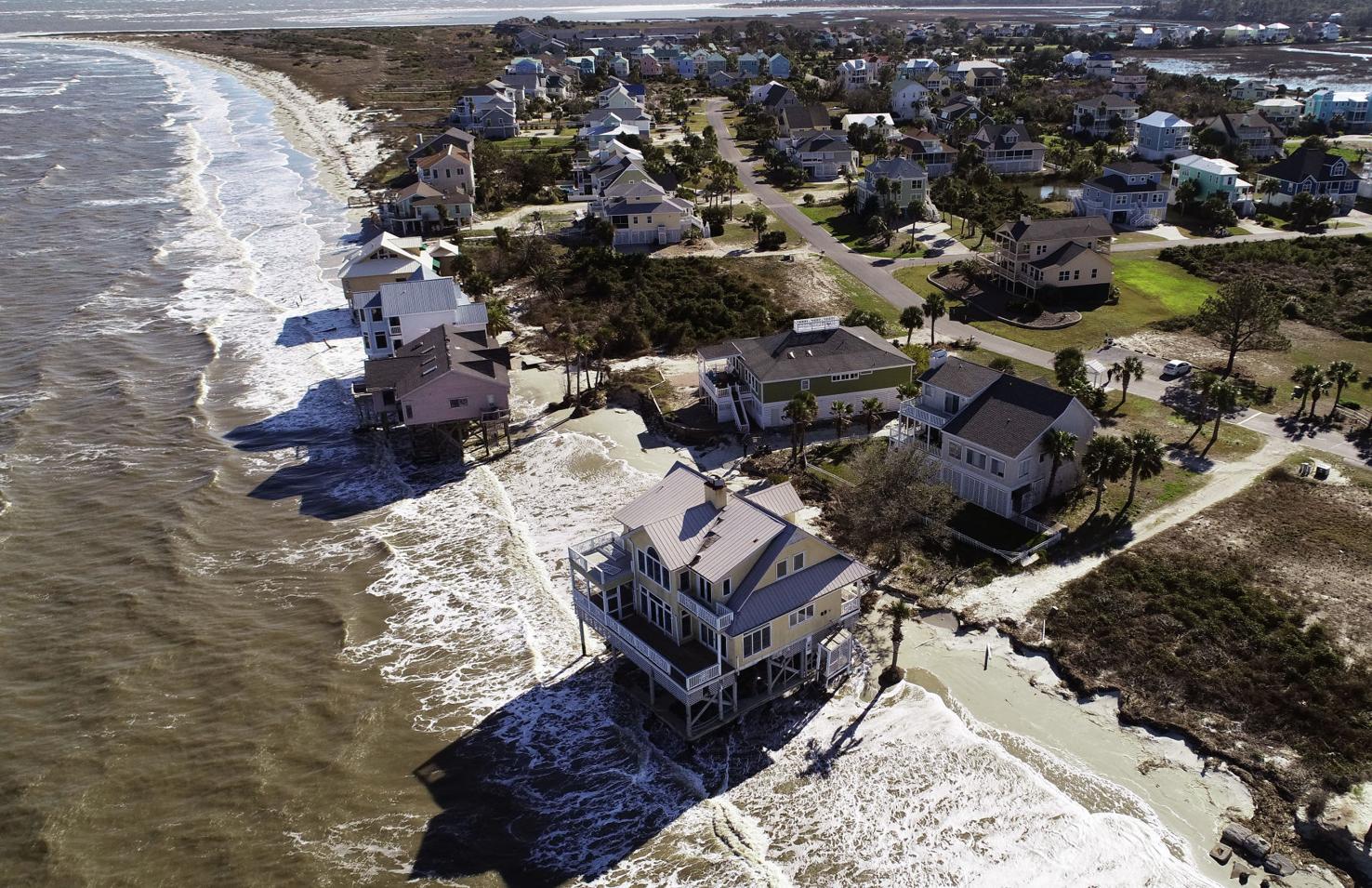 Building sunken breakwaters off SC coast to halt beach erosion has