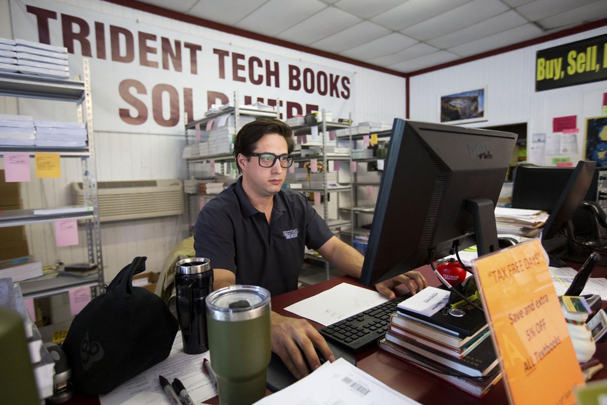 New Fee Replaces Textbook Shopping At 5 South Carolina Tech Schools News Postandcourier Com