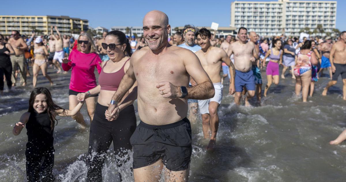 Photos: Chilly Charleston revelers ring in the new year with polar plunge