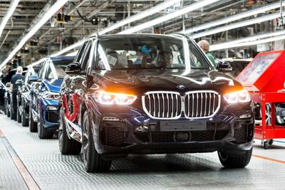 Bmw S Sc Plant Overcomes Obstacles For Record Production Year Business Postandcourier Com