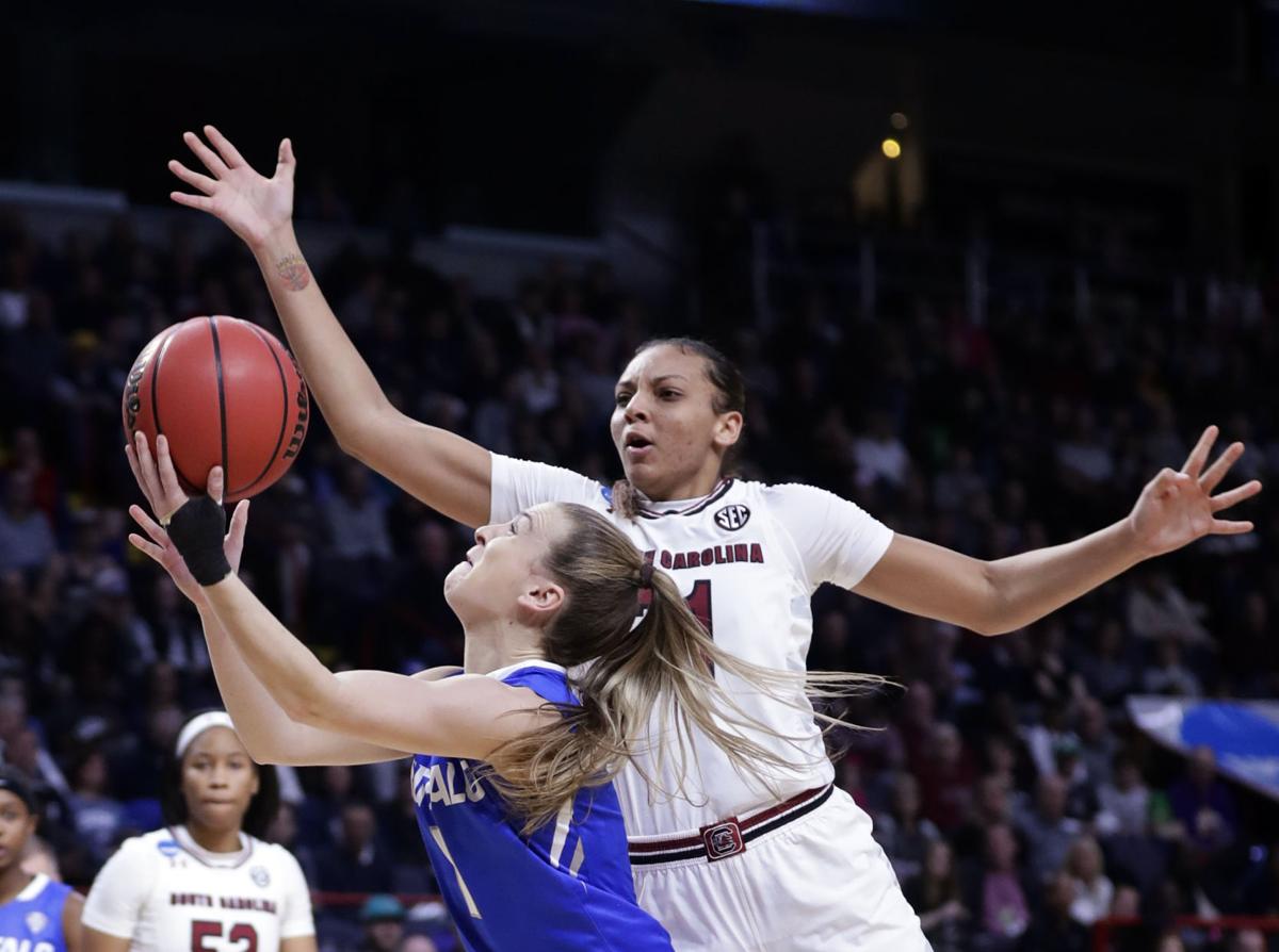Gamecocks Dawn Staley Gets One Transfer Back As Herbert Harrigan
