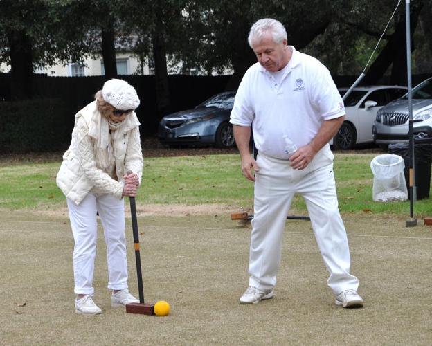 Croquet Hall of Fame member conducts clinic at Green Boundary Club in