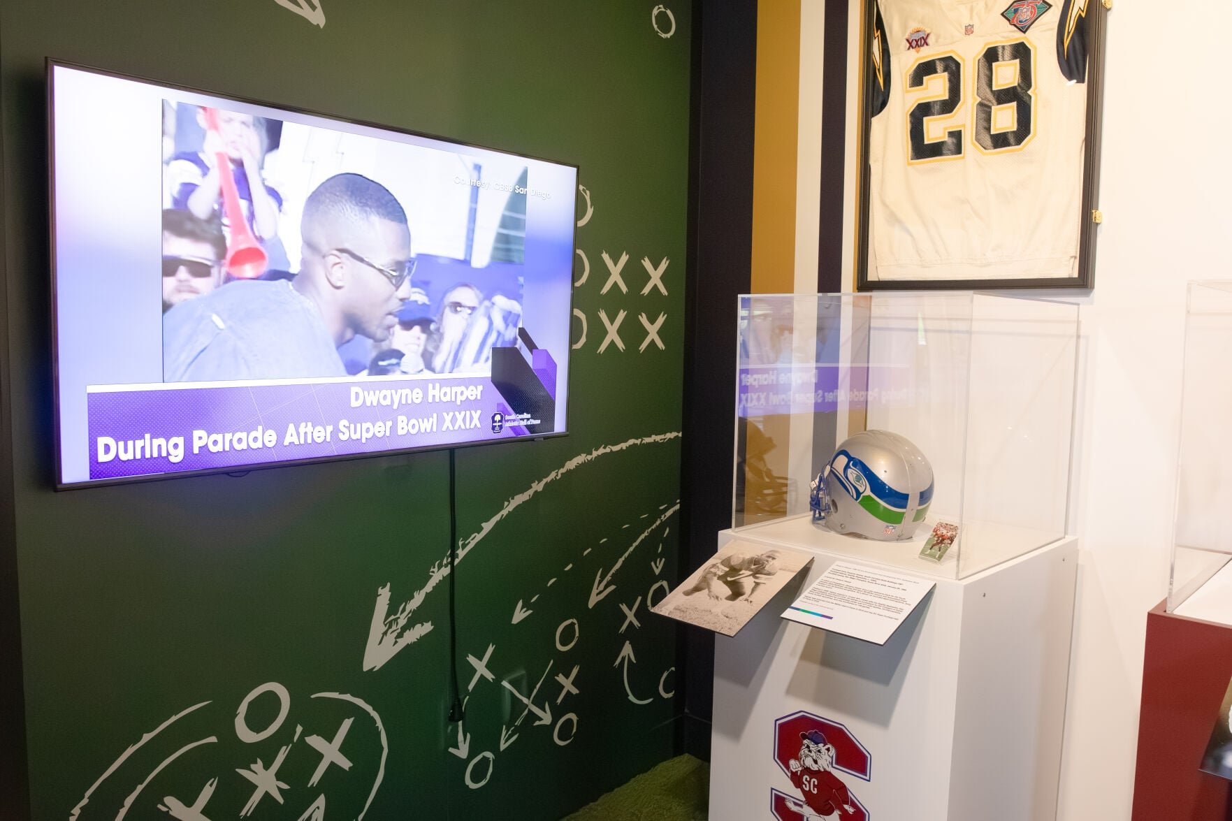 ⭐️2,000円値下げ中⭐️ hall of fame 2 SC Athletic Hall of Fame class on display at state museum