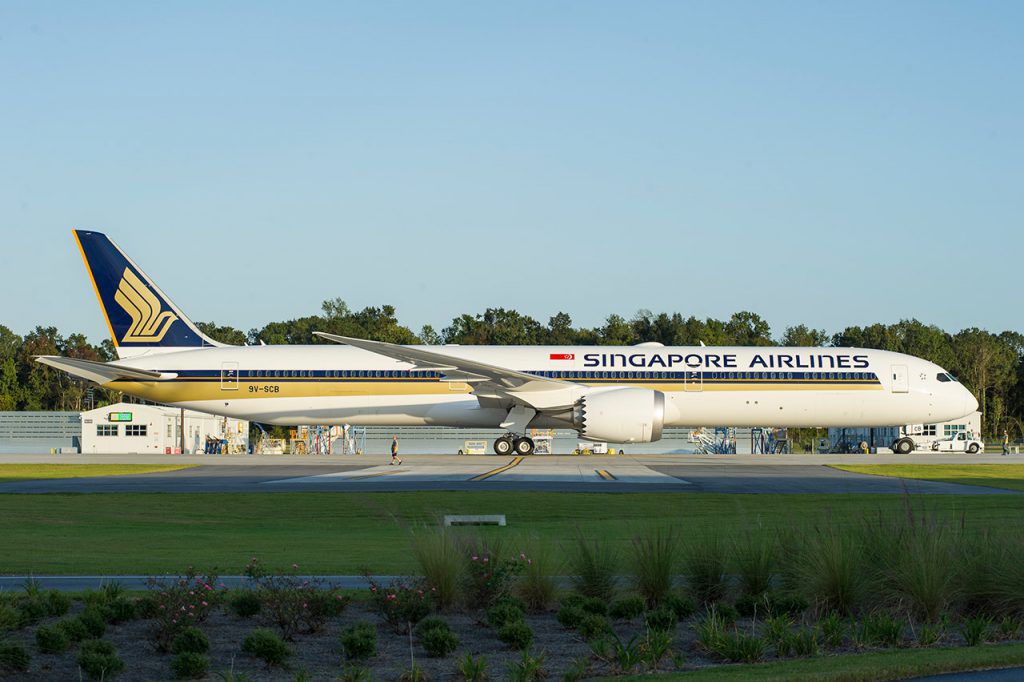 Singapore Airlines 787-10 Dreamliner (Lead photo)