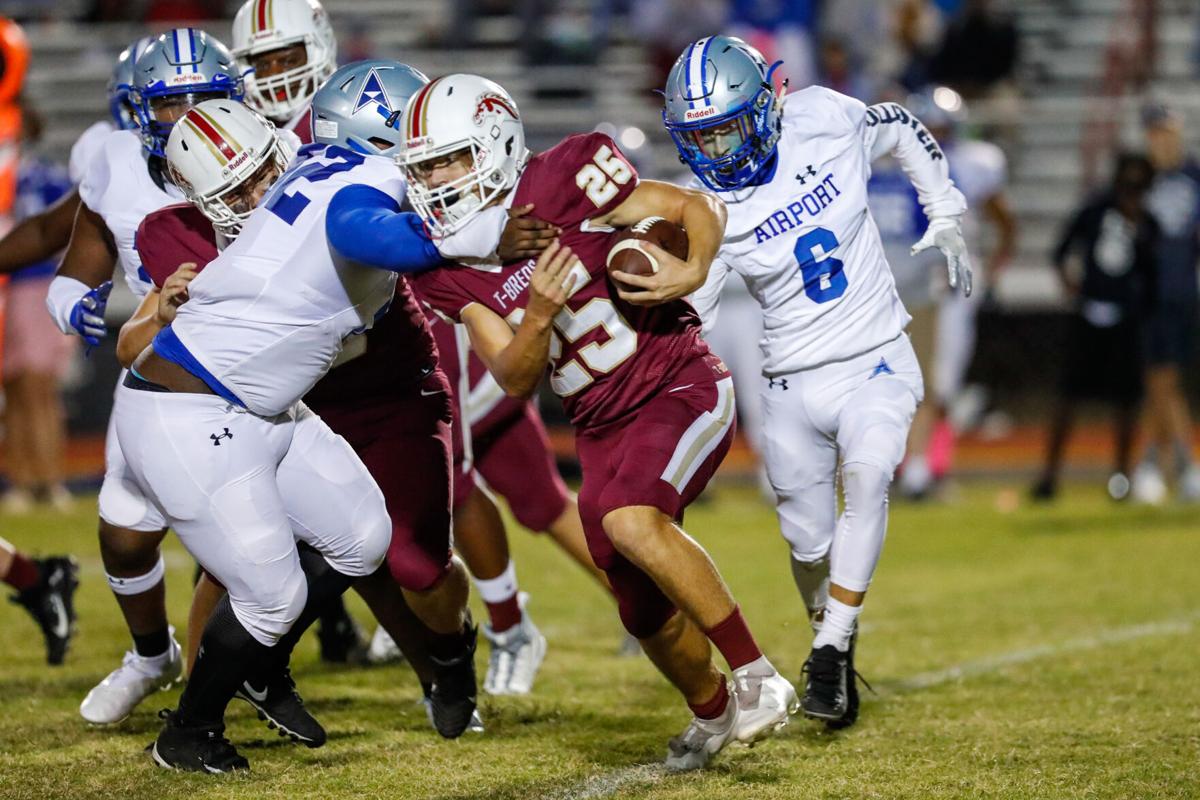 SAHSfoot_vs_AirHS_10-16-20_0008.jpg